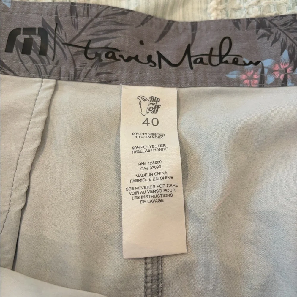 TravisMathew Western Way Board Shorts Mens Size 40 Tropical EUC